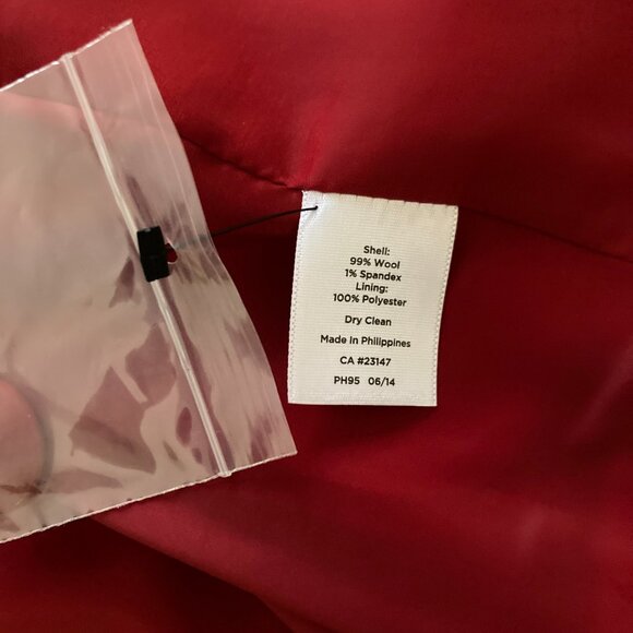 Talbots Red Wool Blend Blazer Jacket Lined Two Button Front, Size 2P - Picture 7 of 8